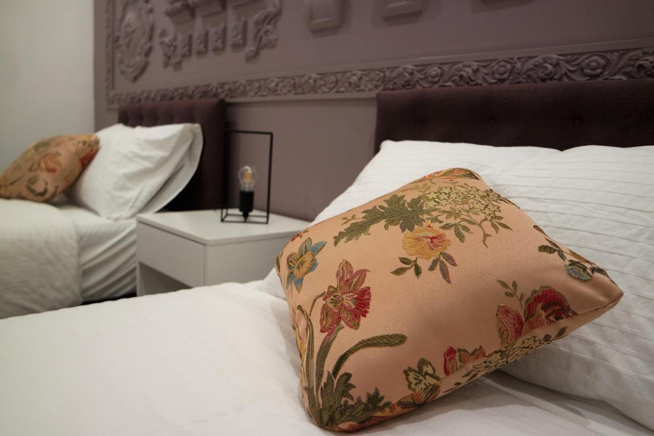 Il Cavaliere Bed And Breakfast Caserta Exterior photo